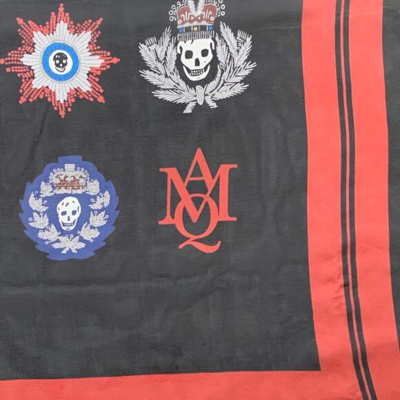 ALEXANDER MCQUEEN Size L Black Red Crest Skull Square Scarf - Picture 3 of 9